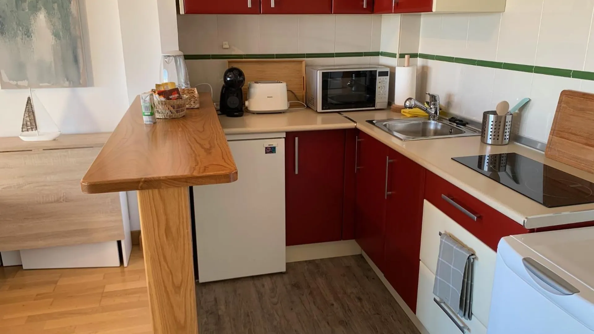 Comodo Apartamento En Los Alamos, 托雷莫利诺斯 0*,